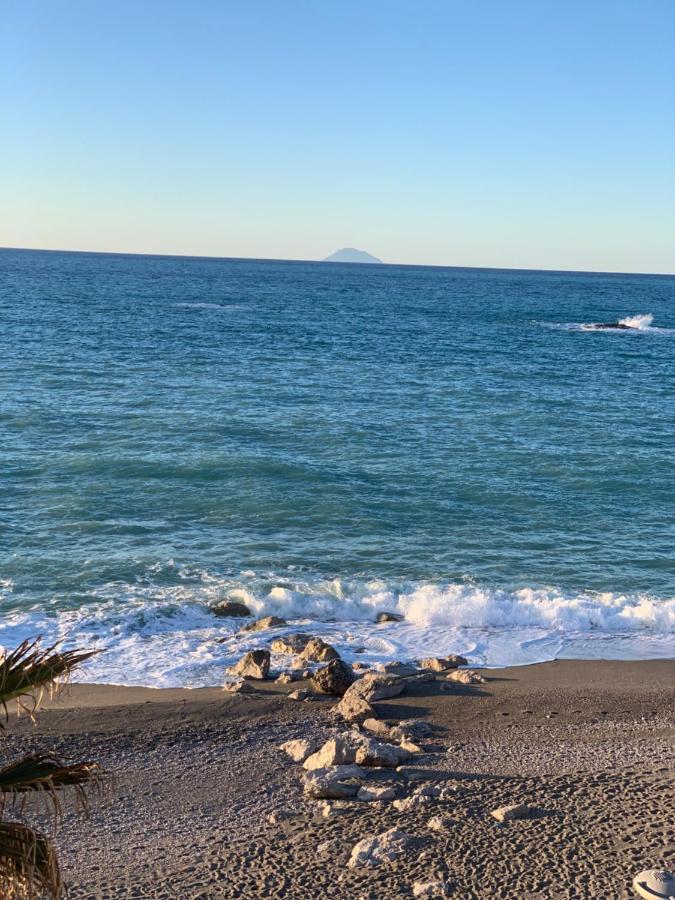 شقة La Porta Delle Eolie Capo dʼOrlando المظهر الخارجي الصورة