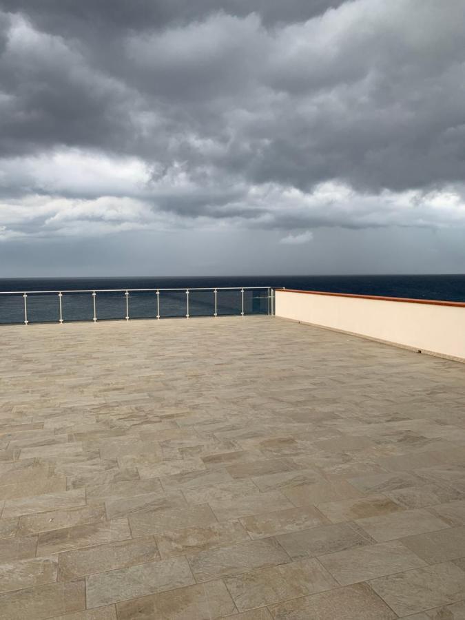 شقة La Porta Delle Eolie Capo dʼOrlando المظهر الخارجي الصورة