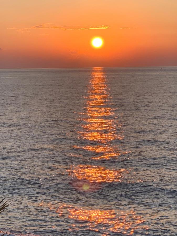 شقة La Porta Delle Eolie Capo dʼOrlando المظهر الخارجي الصورة
