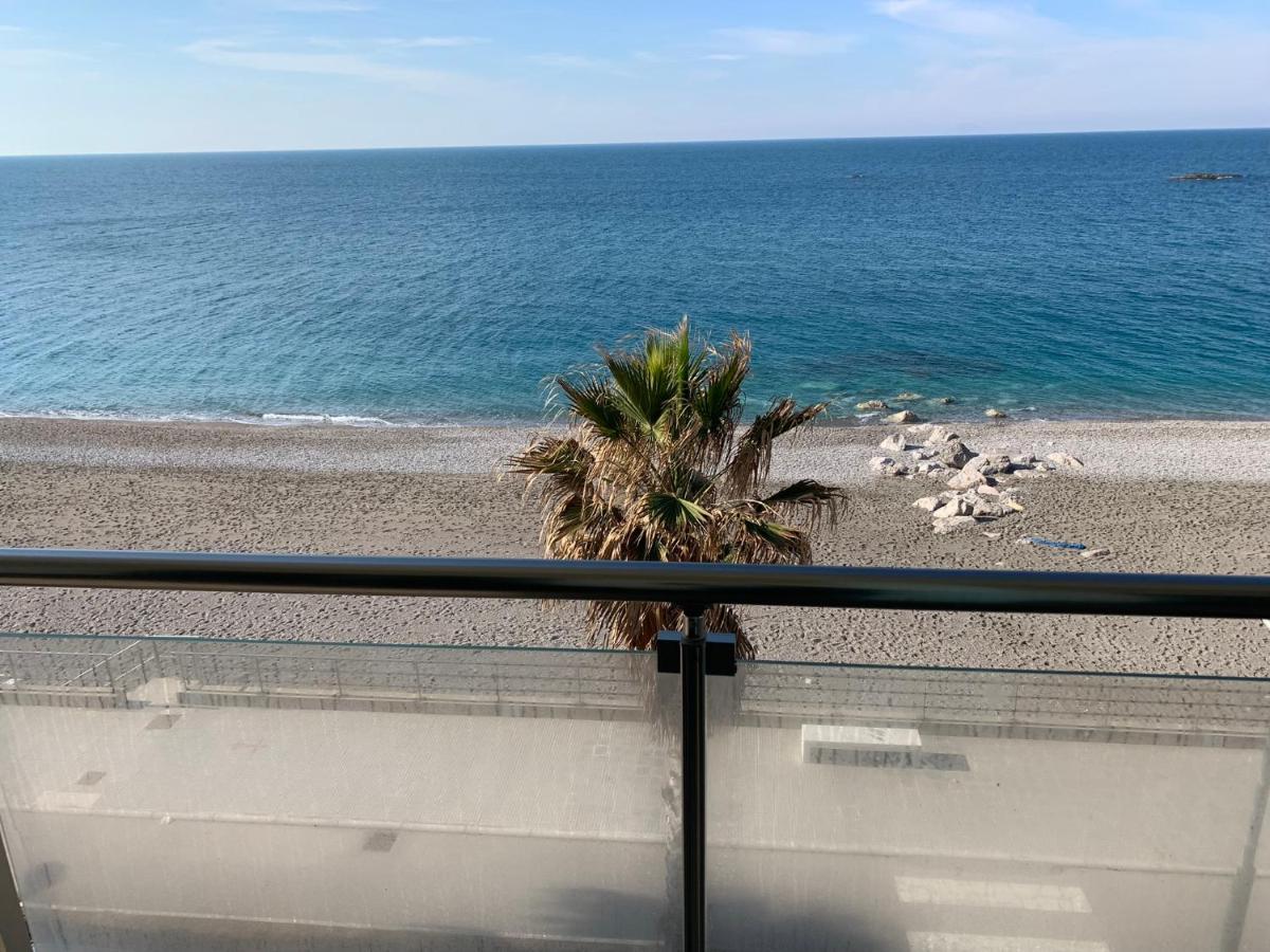 شقة La Porta Delle Eolie Capo dʼOrlando المظهر الخارجي الصورة